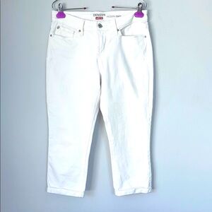 Denizen from Levi's White Cropped Jeans size 6